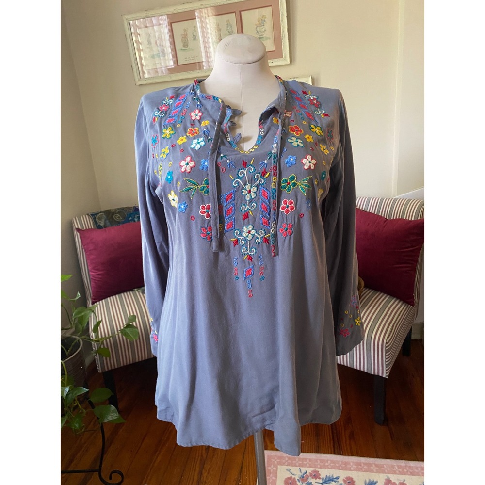 Luv 2‎ Luv Womens XL Blue Floral Embroidered Boho Tunic Top Long Sleeve Tie Neck - Picture 2 of 9